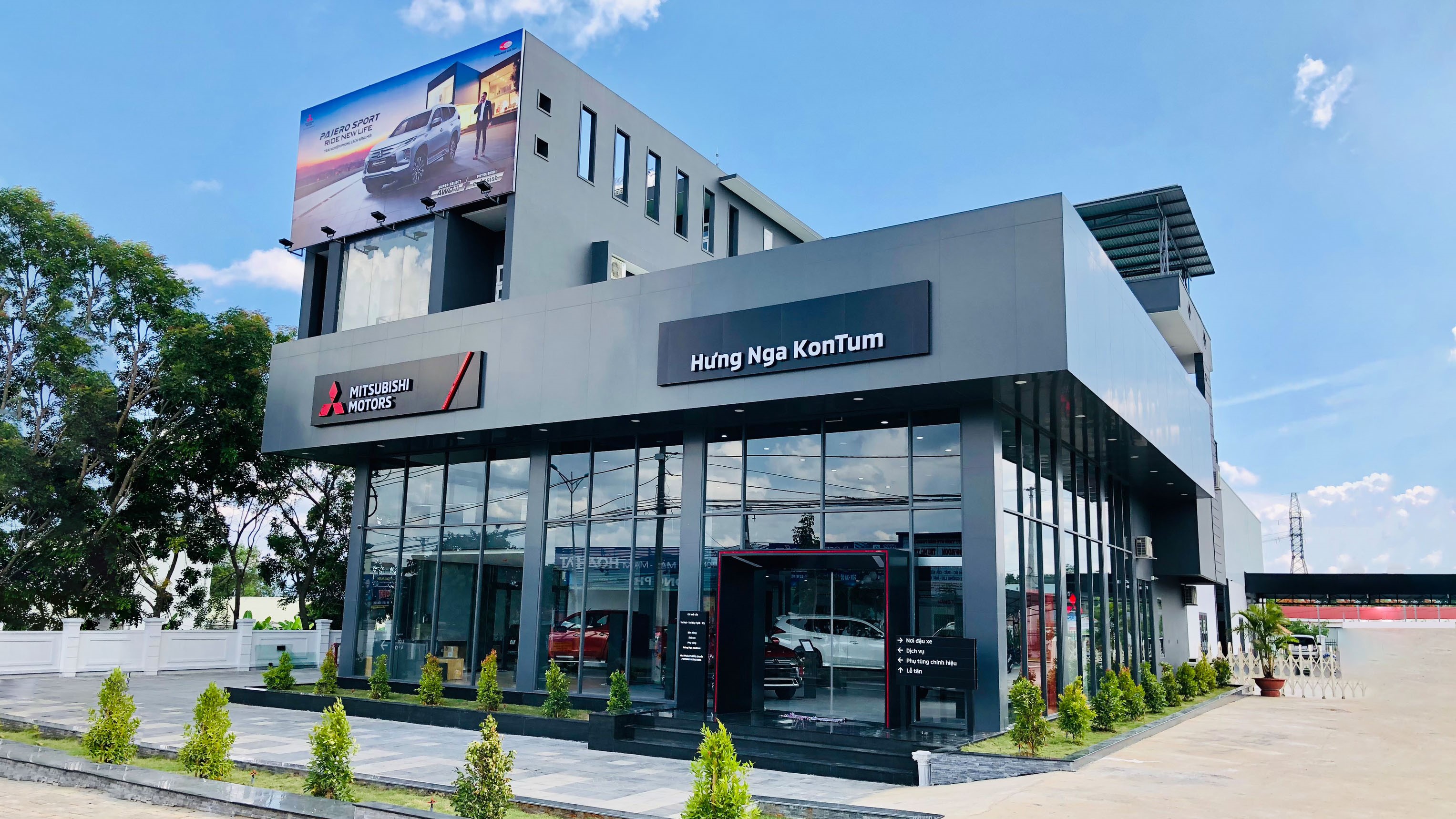 Kon Tum: Đại lý Mitsubishi Hưng Nga